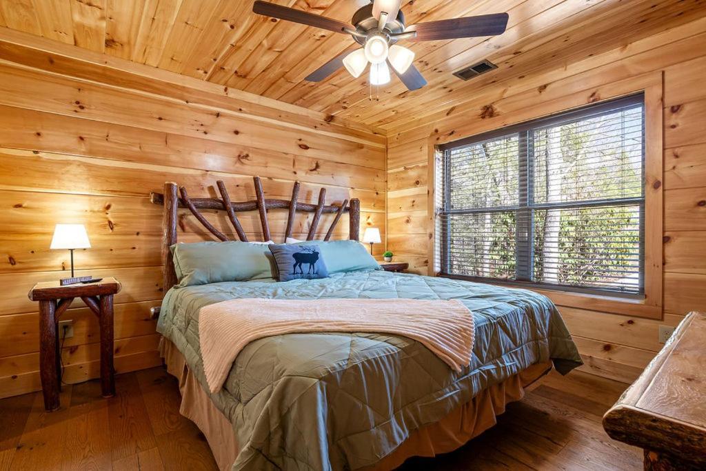 Bobcat Den By Eden Crest Villa Gatlinburg Buitenkant foto